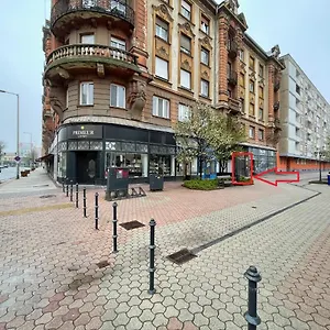 Broadway B2 Debreczyn